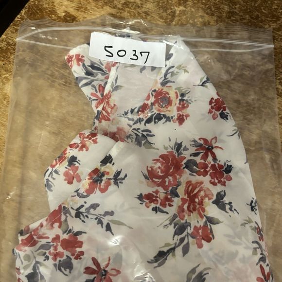 Torrid Top Womens 1X White Red Floral Tunic‎ Blouse  Keyhole Neck Cap Sleeve - Picture 11 of 12